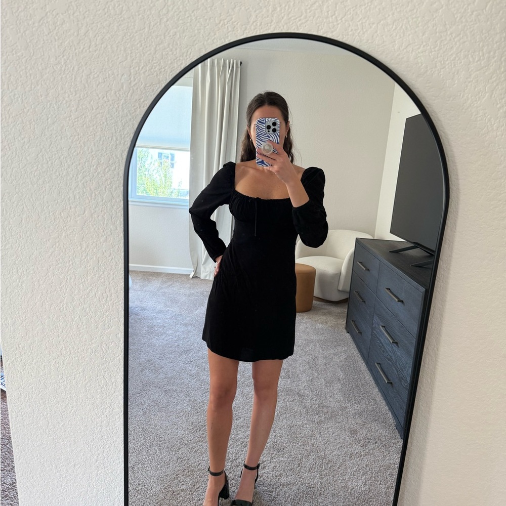 Aritzia Dress - Sunday Best